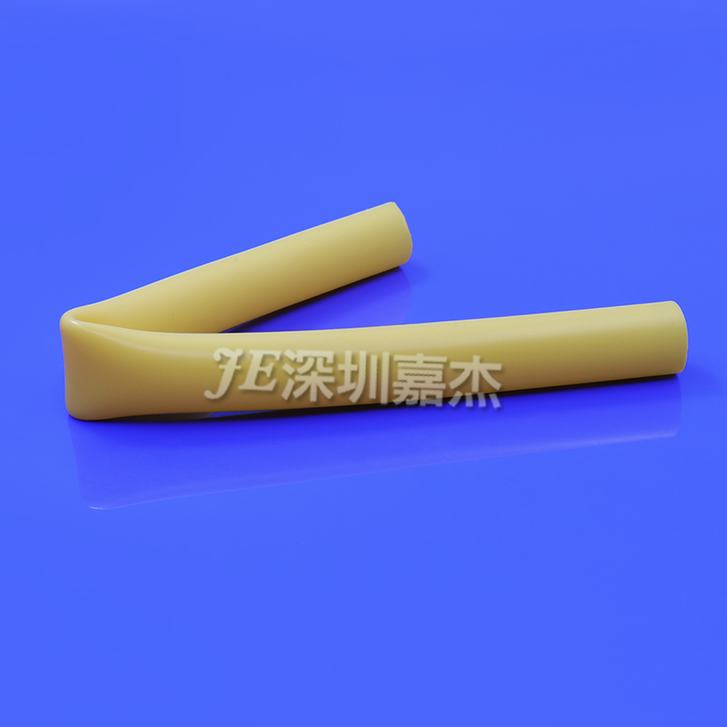 爆插骚逼双色硅胶管